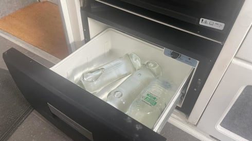 4-Bett, netzunabhängiger, modernisierter Fiat Ducato mit U-Lounge