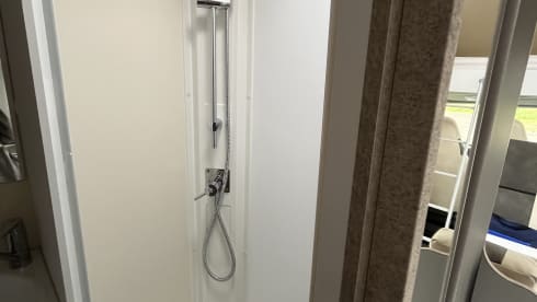 6p McLouis Glamys 320 alkoof bj 2024