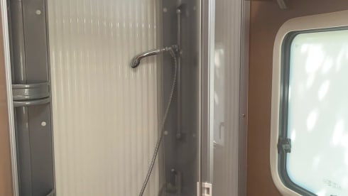 4p Dethleffs semi-integrated uit 2011