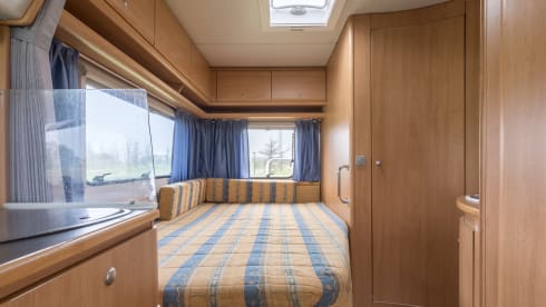 4p Knaus integrated from 2002