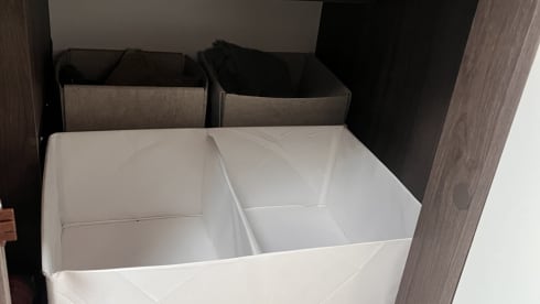 Benimar Cocoon 463 - semi-integrated - built in 2023