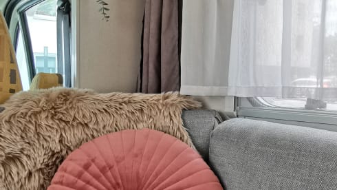 Bob – Ihr Roadtrip-Partner in der Kriminalität | 6m, 2-4 Pers. | auch für das lange Reisemobil