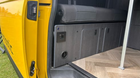 Vantastic 501 – Vantastic 501 4p Volkswagen campervan from 2014