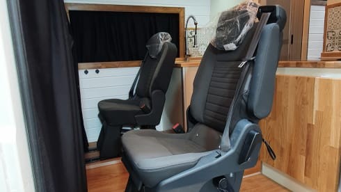 Ragianna – 4 Berth Citroën Relay 2023 OFF Grid Conversion