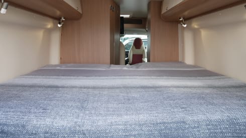 Sun Living Flexo 6.40 , 2 sleeping 4 seats, length beds, air conditioning!!