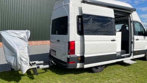 Brand new Grand California 600!
