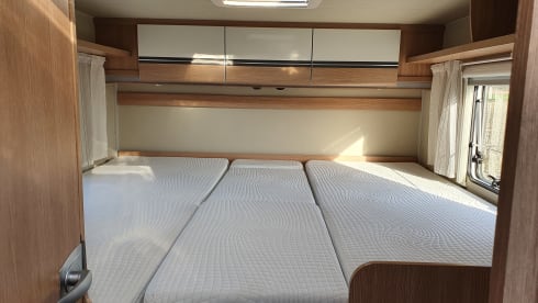 Sunlight T67 single beds