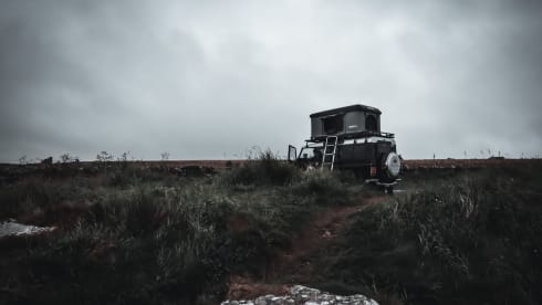Landrover Defender 110 With Tentbox Accommodation 