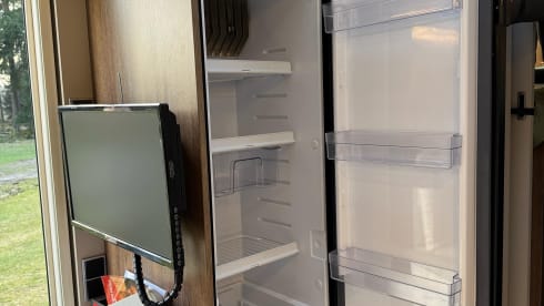 Camperverhuur Heeten – 4p Dethleffs semi-integrated uit 2024