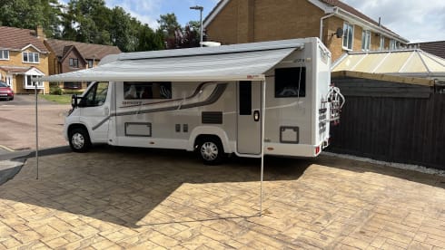 The Tardis – 2 berth Coachbuilt motorhome - Pets Welcome