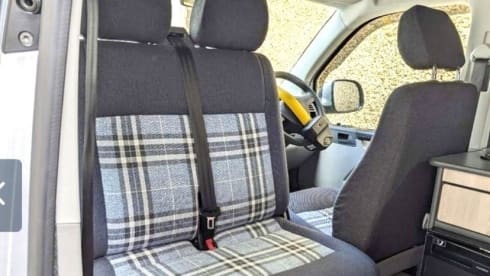 hamish – 2 berth Volkswagen campervan from 2010