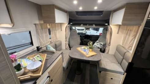 C01 – 4p Chausson semi-integrated uit 2025