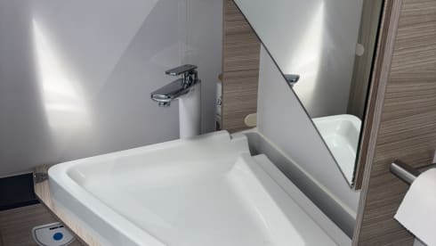 Felicia  – Your Adventure Begins Here….. Adria Mobil A70DK | 6.5 Berth
