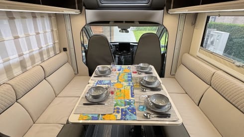 🚐 Luxe gezinscamper 2026 – 6 pers – automaat & total off-grid optie 