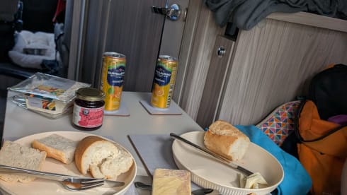 Ebbw Campervan – Autobus 4 couchettes (autre modèle à partir de 2023)