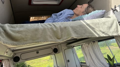 Vermelho  – Rent a Campervan Blue CLassics ‘s Volkswagen T3  red