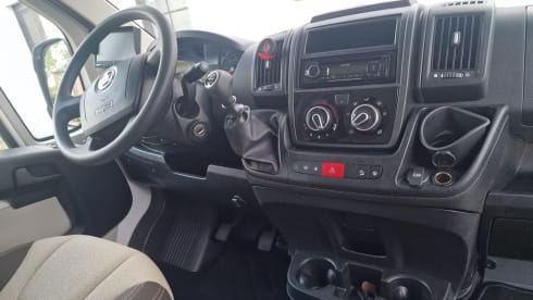 Nazareth gezinsmobilhome – 7p Fiat alcove uit 2017