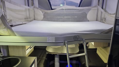 Titanium – Luxury 4 person Camper (extra air conditioning, smart TV, Alpine navigation/radio)
