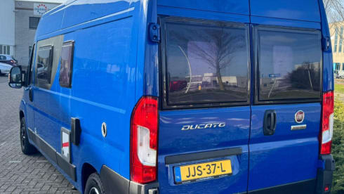 Rijnmondse smurf – 3p Challenger bus uit 2020