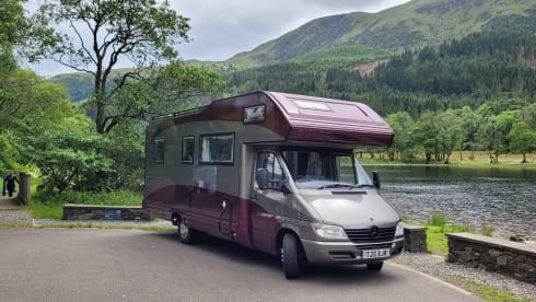 Family Mercedes  Rimor 6berth/6belt Motorhome Hire  – 6 berth Mercedes-Benz Rimor