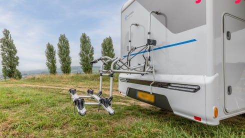 Mergelland – New (2024!) Luxury Sun Living camper 4 pers. + electric folding bike