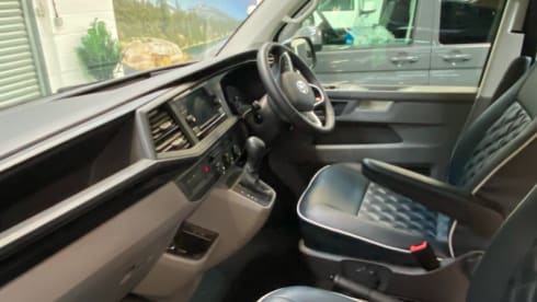 Seymour  – Luxury 2021 VW high spec campervan with flexible collection/drop-off