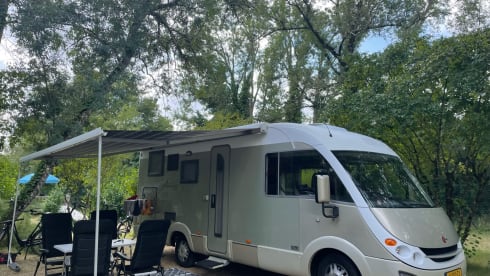 Spacious Luxury Camper 4/5p | hp 170 | transverse bed & lifting bed | complete inventory 