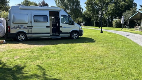 De Master – Robuster 3-Pfünder-Pössl-Bus aus dem Jahr 2008