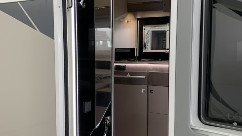 Vacanza 5 Stelle  – Camper Chausson Titanium 708