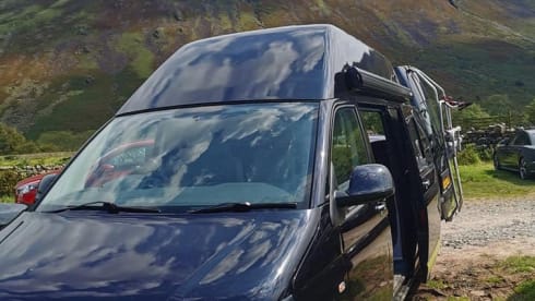 Rolo – T5 VW (2010), Black High Top (LWB)