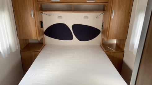 Zeer ruime comfortabele 3 persoons camper