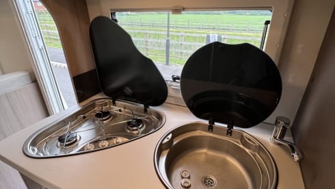Ken the Family Rambler – 6 berth Chausson Flash C636 from 2016
