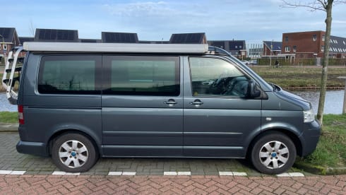 4/5 person Volkswagen campervan 