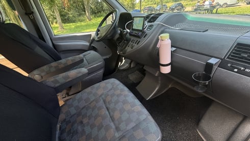 Danny de Vito – Mercedes-Benz Vito camper van 