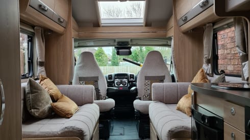 Kelsee – Kelsee 4 berth Elddis 155 Evolution Coachbuilt 2019