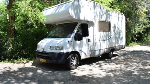Schönes Familien-Wohnmobil - 6p Dethleffs Alcove aus dem Jahr 2008
