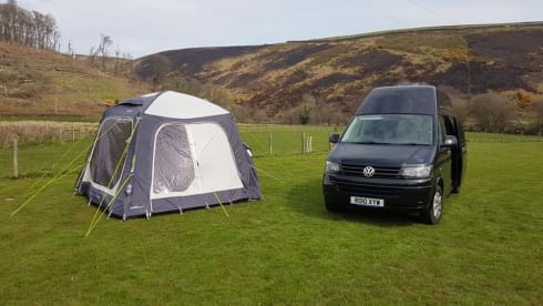 Rolo – T5 VW (2010), Black High Top (LWB)