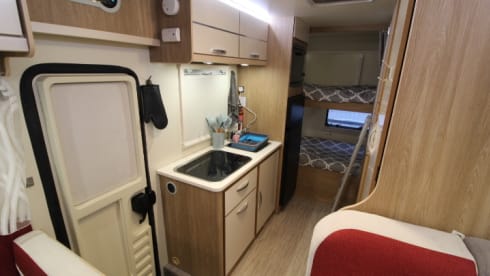 Alba – 6/7 berth motorhome with canopy