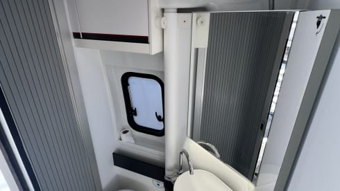 Adria – SuperDeLuxe 4 person Adria CamperVan (2024) in Madrid