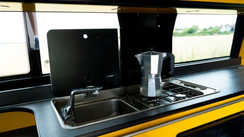 Eggy – 4 berth Volkswagen campervan from 2023