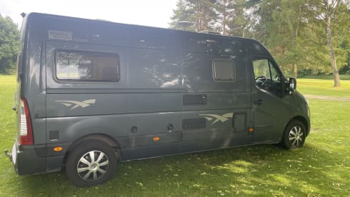 BettyAnn – Wildax Europa Off-Grid 2 berth van 