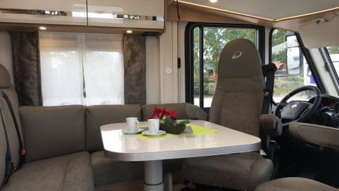 Moby – Detleff Integral (05/2021) with twin beds in the rear