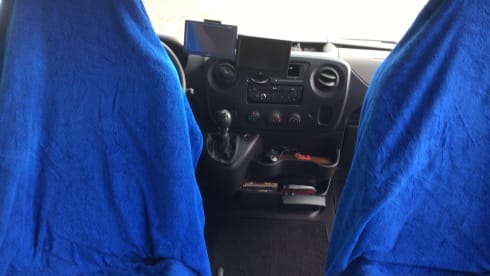 2p Renault Bus Camper from 2013