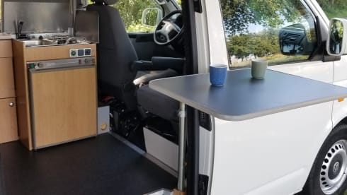 Sunny!  – Luxury VW T5 Camper