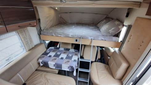 GIPA CAMPER – LUXE MOBILHOME INTEGRAAL BURSTNER met WIFI binnen EUROPA