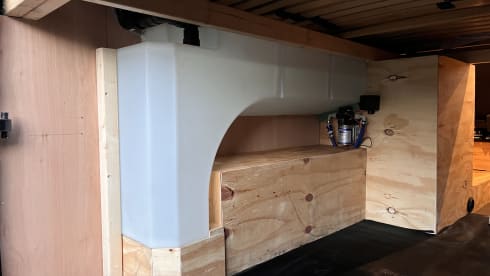 Big Rhino – Vw crafter Off-grid campervan