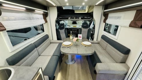 Challenger 380 automatic 4 persons