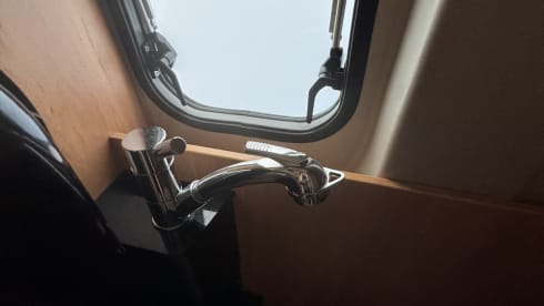 2p Pössl bus uit 2016