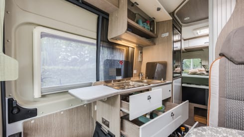 Joy – Beautiful 3p Pössl bus camper from 2020
