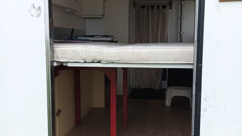 For rent a modern Renault Master camper from 2014. lots of comfort